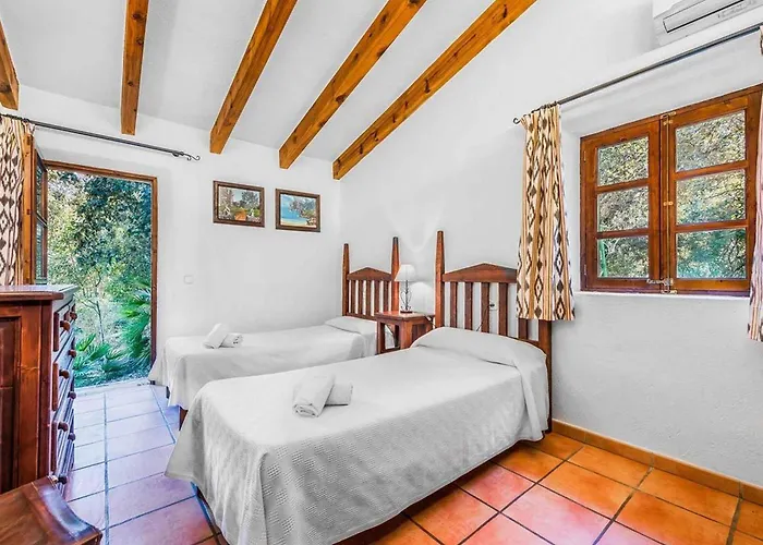 Tomas- Cala Sant Vicenc By Interhome *